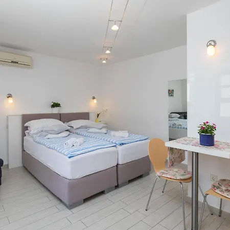 בית הארחה Center 3*